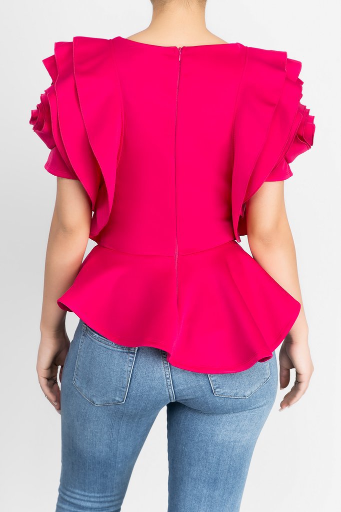 Drama Queen Rose Ruffled Shoulder Blusa